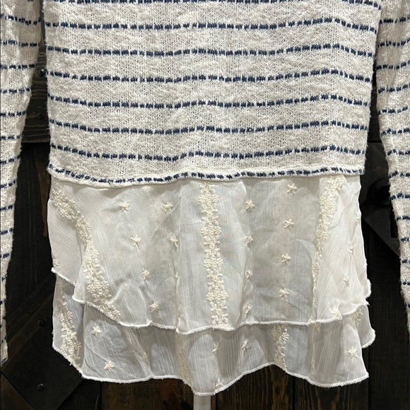 Lily White Bohemian Lace Top S Striped White Blue Embroidered Frilly Festival - Picture 9 of 13